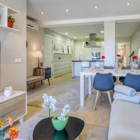 Hanami Plaza Abc Apartment